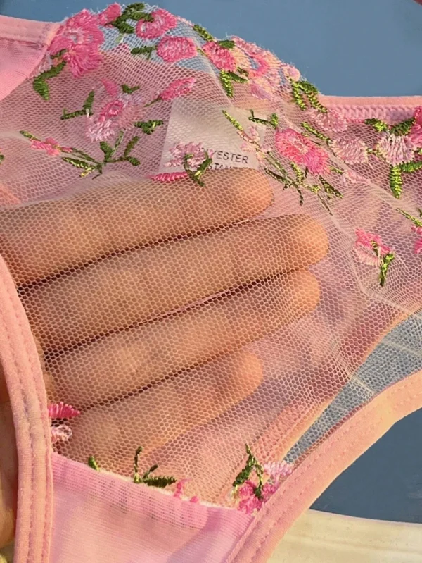 New Pink Bra Women Lingerie Set Ladies Embroidery Floral Bras Underwear Sets - Image 3